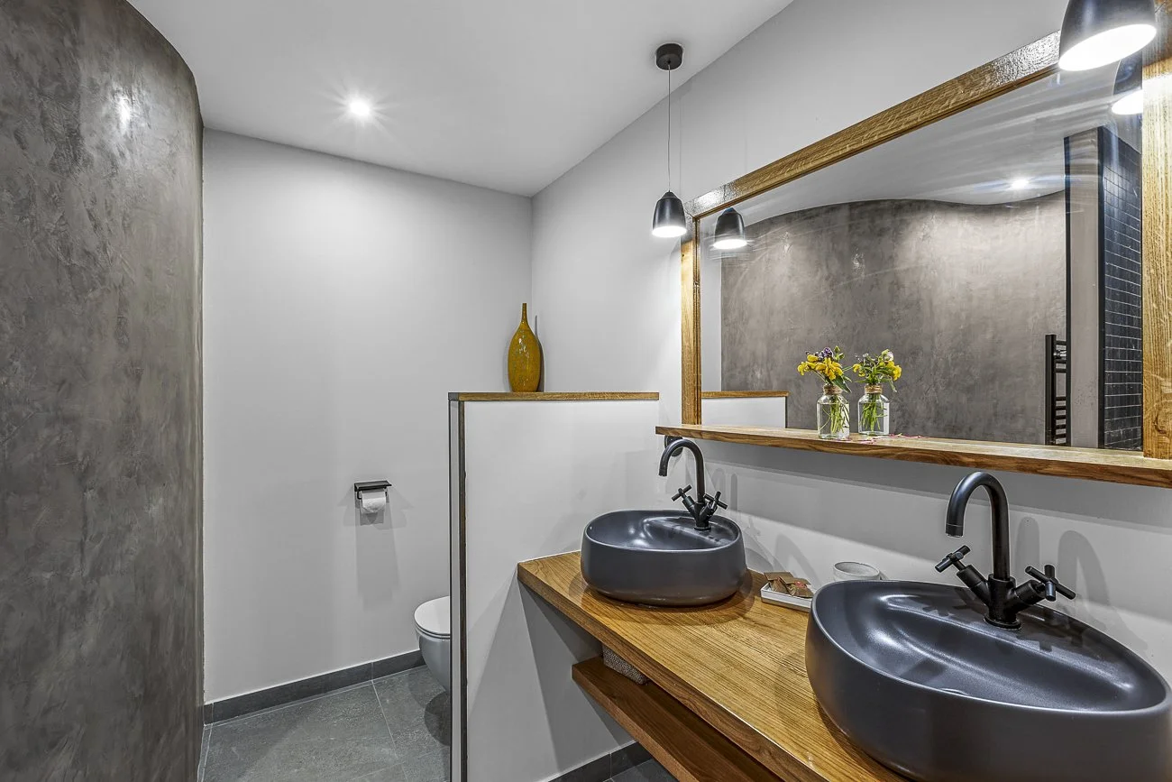 Mont-Helene bathroom.jpg