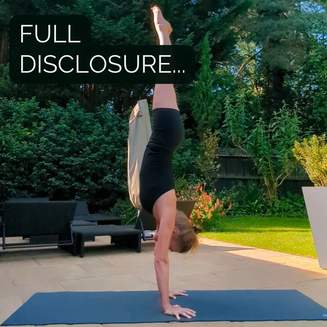 Full disclousure... For months I have been unable to lift more than 0.5kg's ... so yeah handstands were off the table... Finding my way back 💪

 #justloveyoga #ashtanga #ashtangayoga #ShowUp #bodyawareness #movewithintention #handstand
