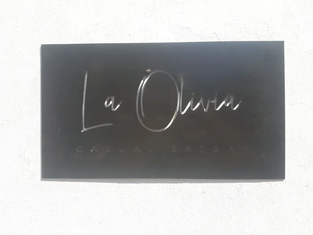 la olivia.jpg