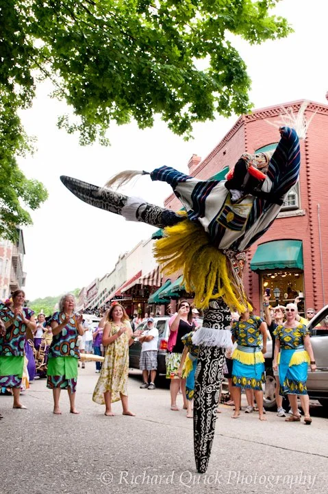 aoz12-parade-tallmask2.jpg