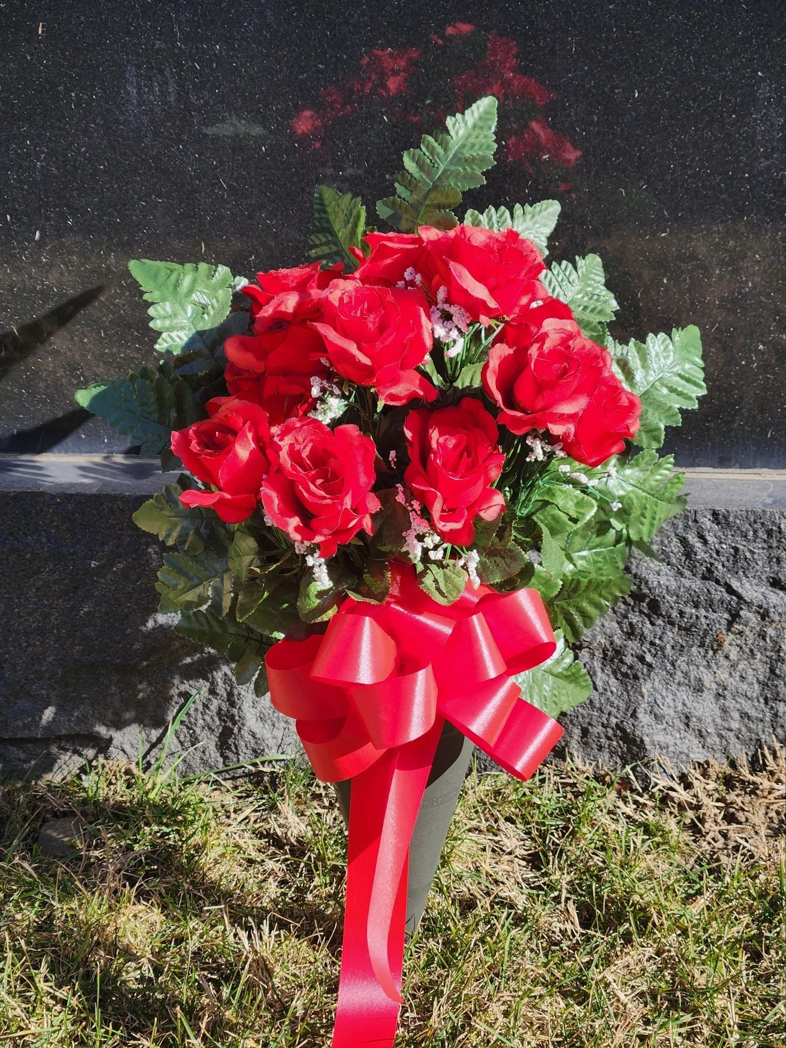 Netflorsit Red Roses O'Loughlin's Florist