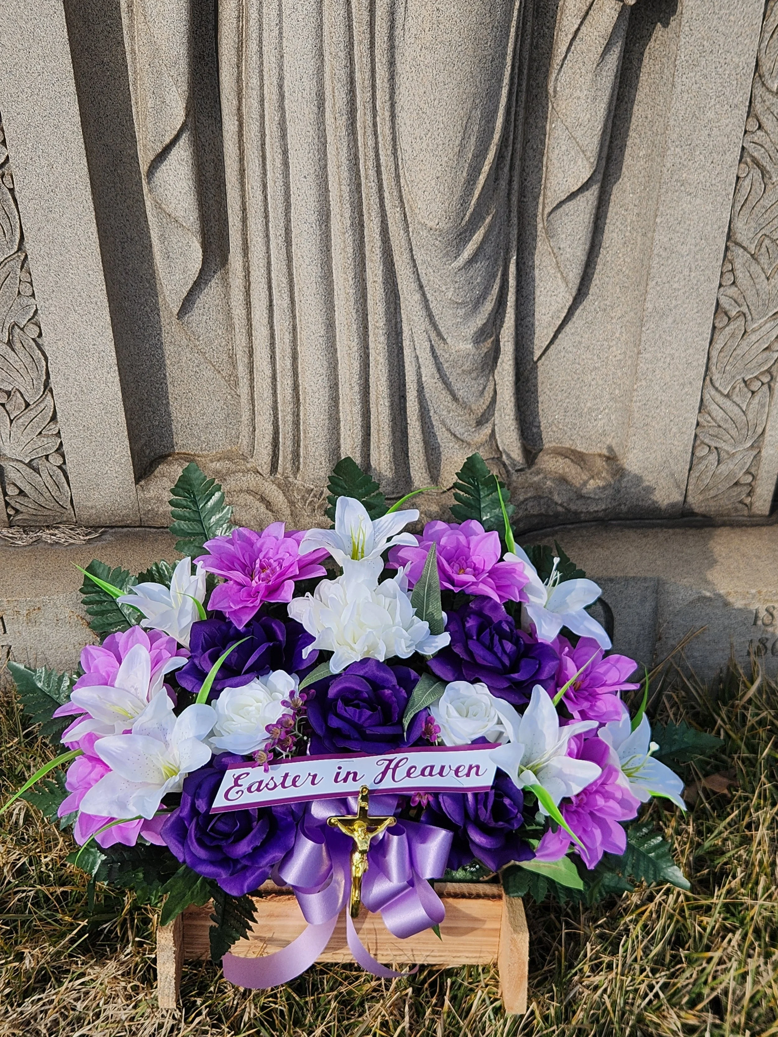 Silk Floral Lily/Purple Rose/Dahlia Cedar Log