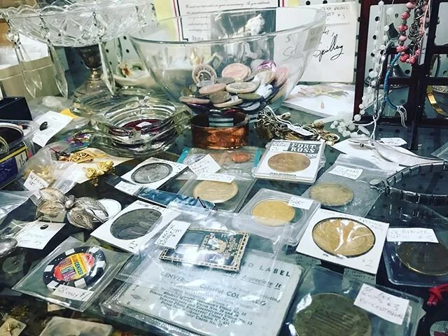 I SPY ..... so many great finds! 
303-329-8208 or info@denverantiques.com  #antiquesetc #denverantiques #antiquemall #colfax #denver #antique #vintage #antiques #fun #retro #rustic #decor #clothing #furniture #mcm #midcentury #chair #art #lighting #s