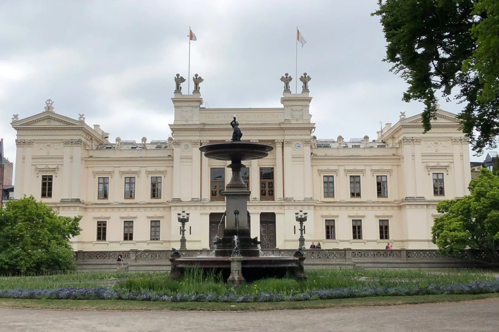 lund U.jpg