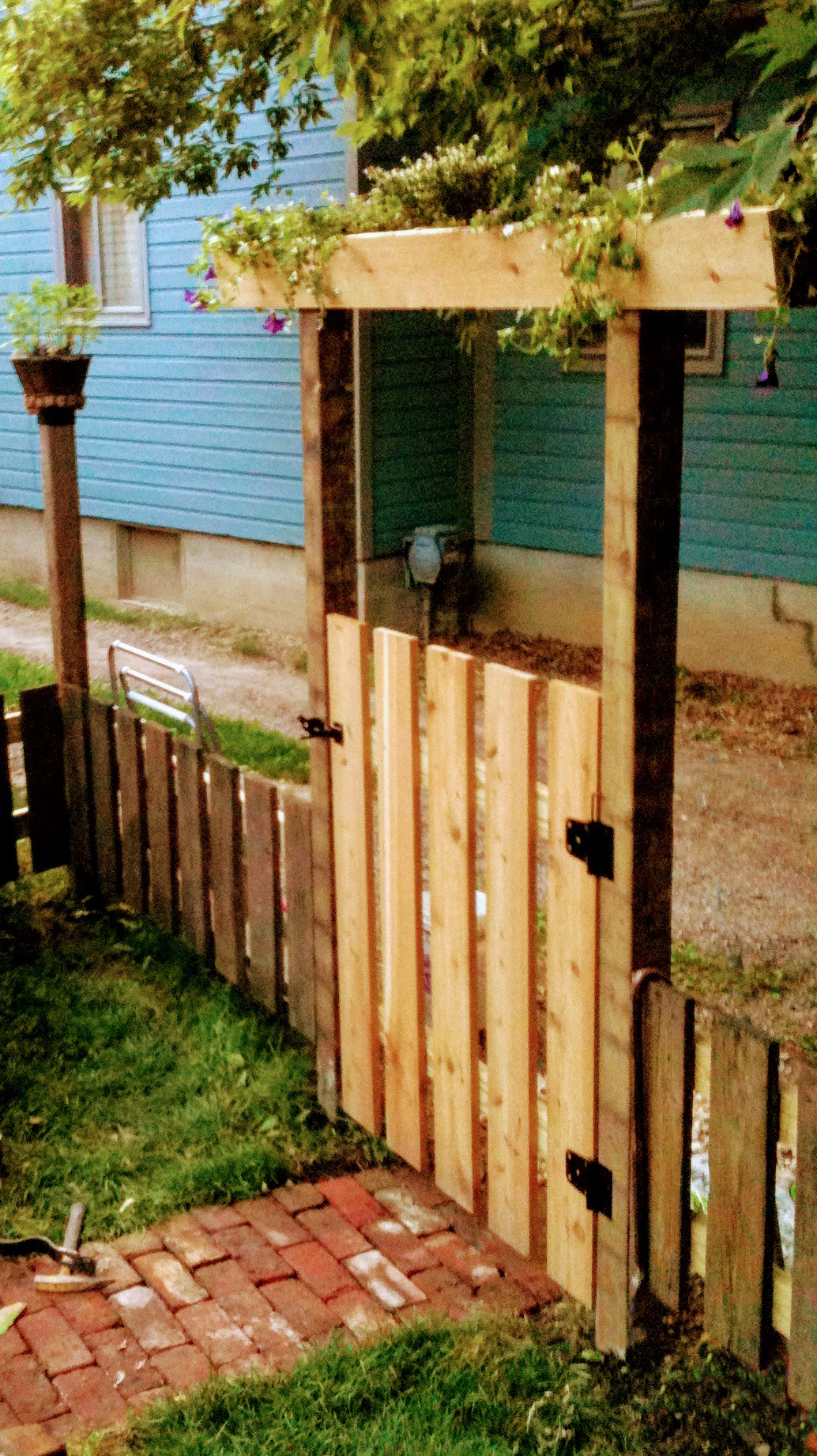 fence gate.jpg