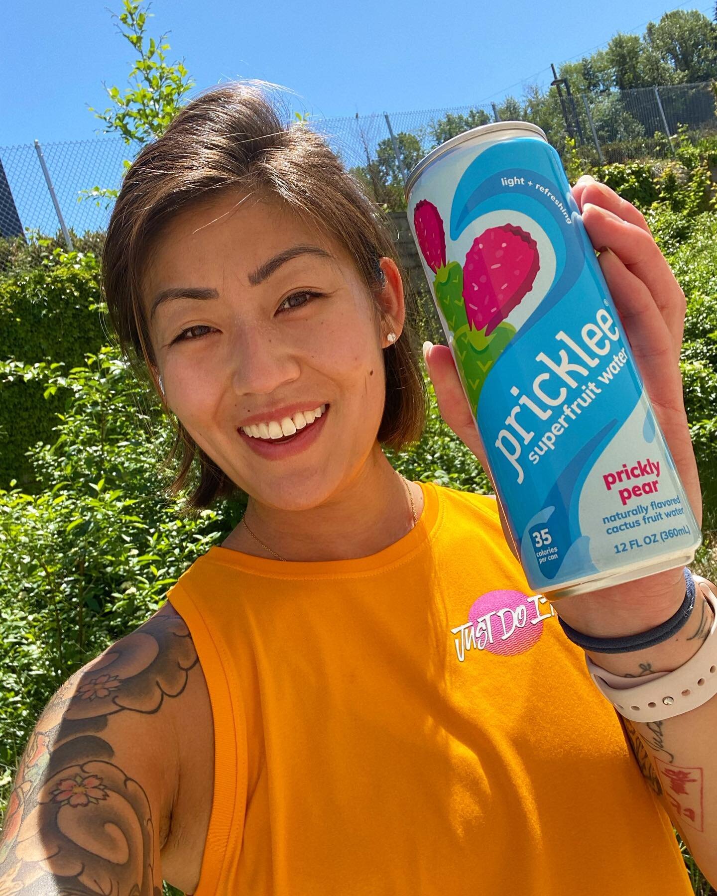 How do you stay hydrated?! 🌵💦

Check out @drinkpricklee! Cactus is the NEW Coconut. 1/2 the sugar. 1/2 the calories. Natural antioxidants.

Thirsty Thursdays are lookin a little different now a days 😉

Stay hydrated my friends. 🧡

#higafit #prick