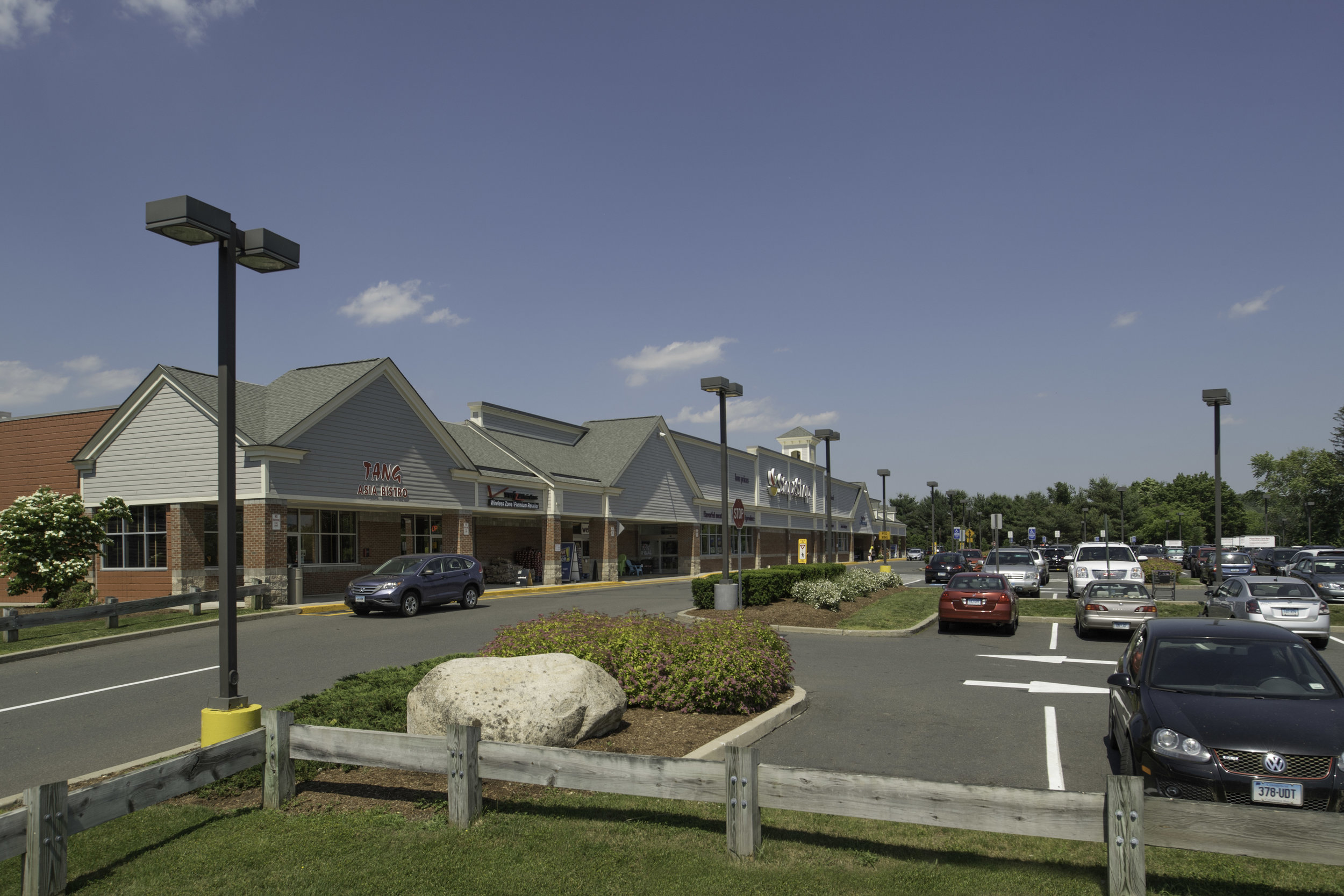 Stop & Shop Plaza - East Hampton, CT