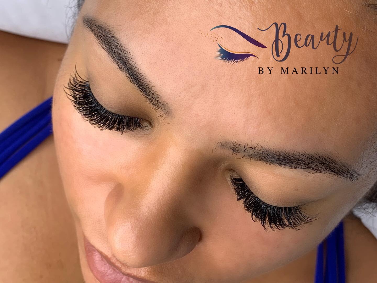 🦋🦋 I love how fluffy they look! This is Russian volume in a strip lash style. #lashextensions
