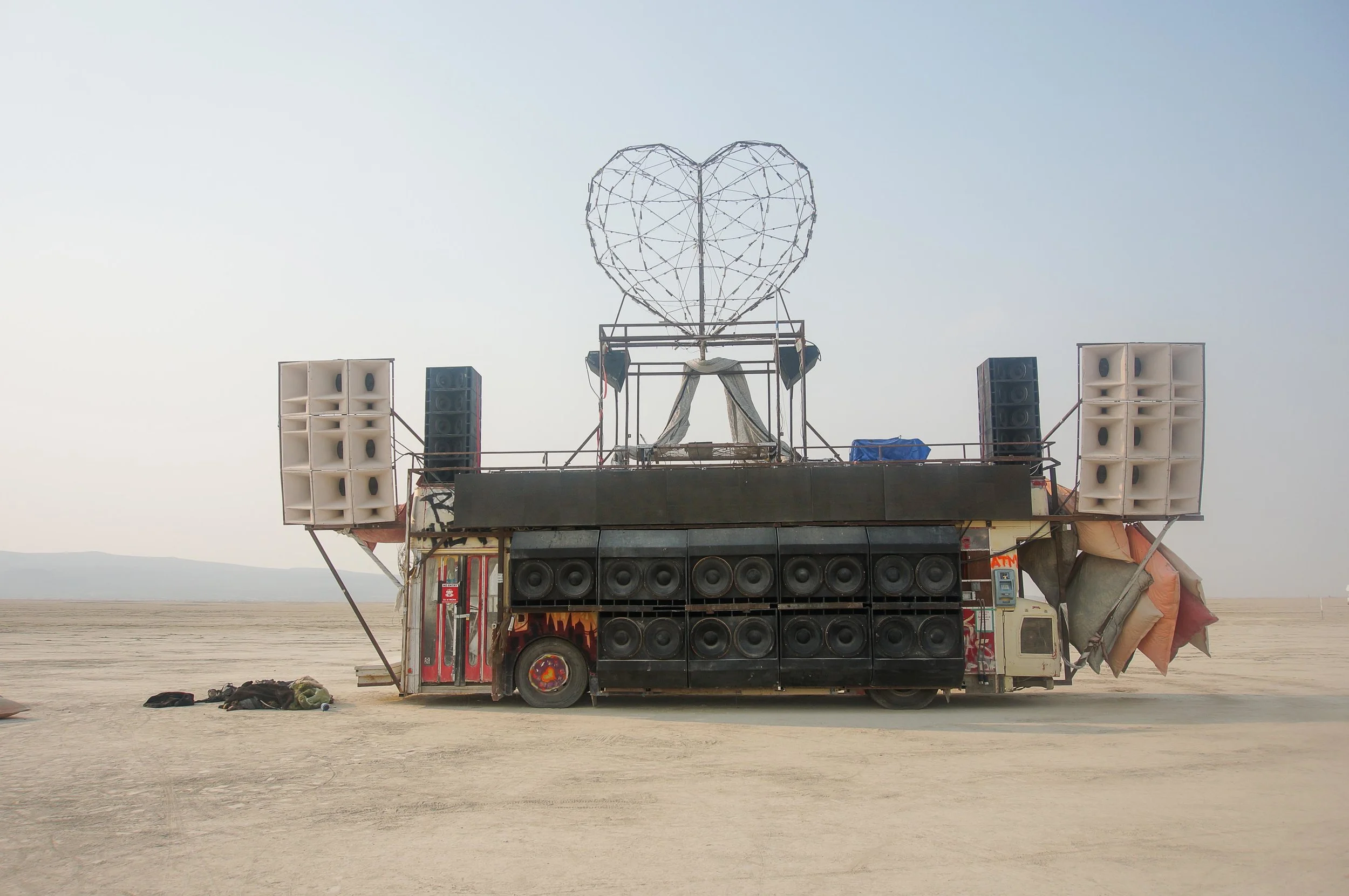 PAGINA FINAL MUNDO baja-83-2.jpg