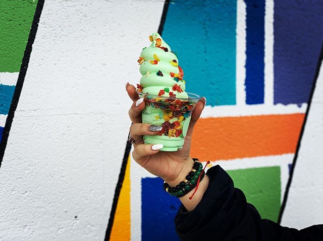 Ever wondered what Pandan tastes like!? Come try our Soft Serve and find out!

#theblockva #theblock #snocreamcompany #snocream #softserve #pandan