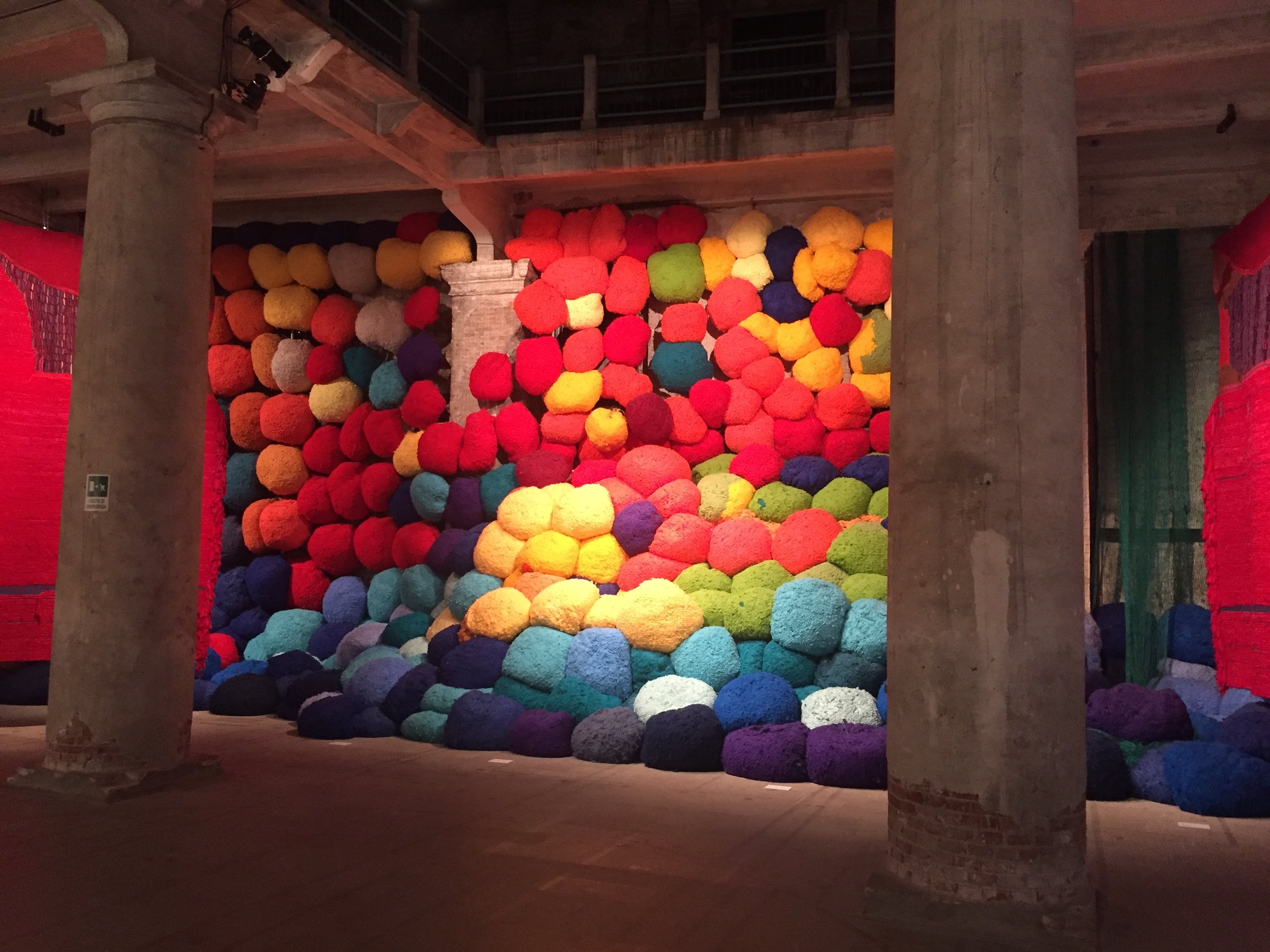 Sheila Hicks, Escalade Beyond Chromatic Lands (2016 -17) 