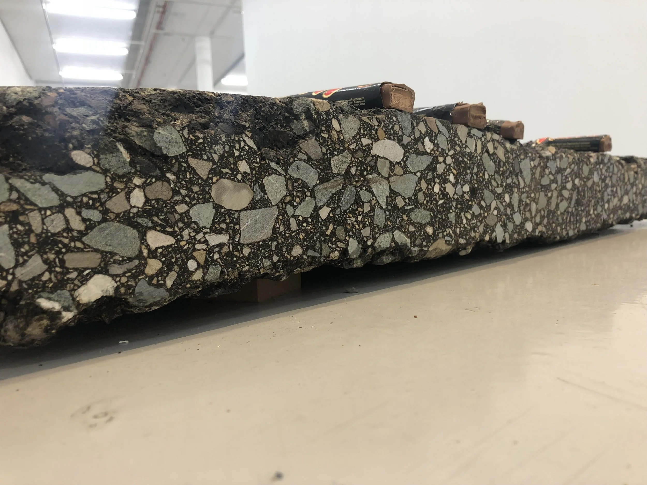 'Mars' (2018), Asphalt, Mars bar