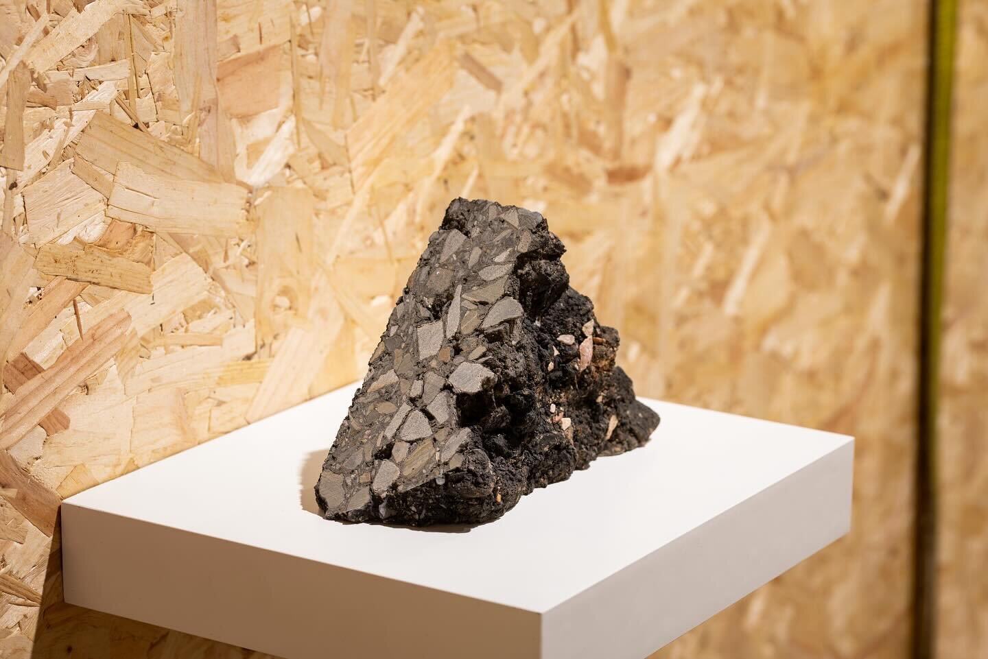 Tarmac Triangle

This chunk of tarmac has been in my possession since Jan 2021. It somehow sparks ideas and serves as a defining object for my practice. It serves as a contemporary relic of the Anthropocene. 

In my recent exhibition it was displayed