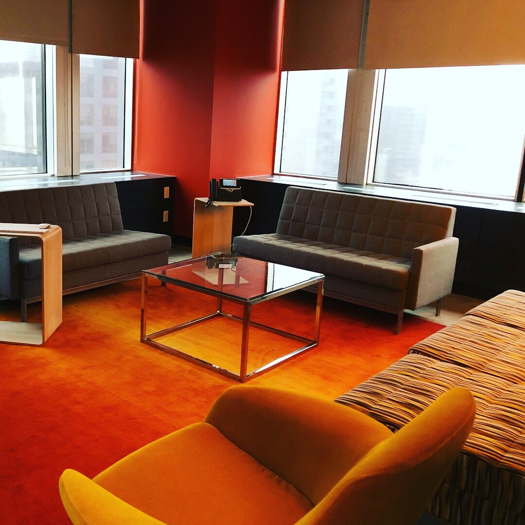  SHOWTIME CREATIVE LOUNGE 