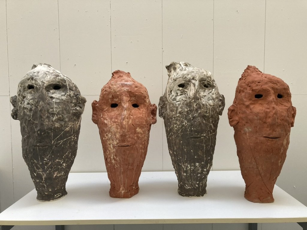 4 cabezas