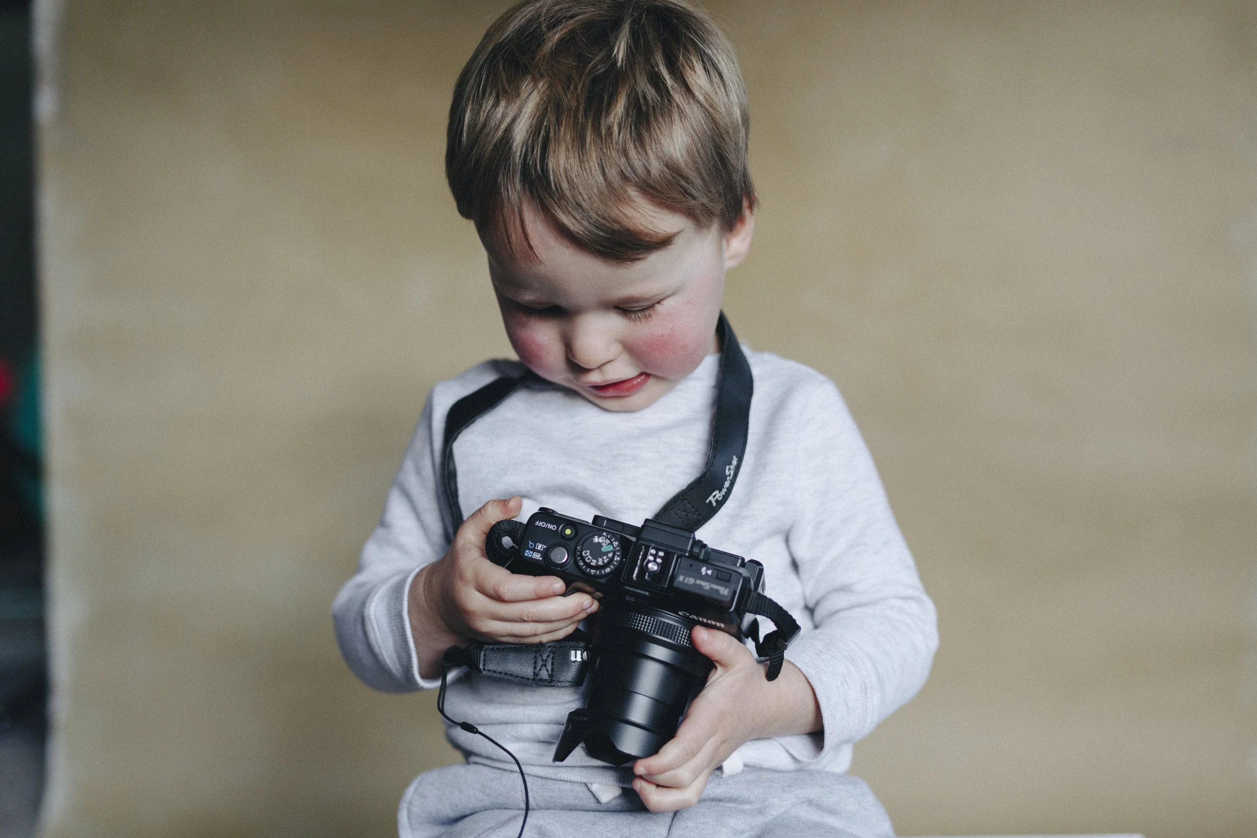  5 COMMOM MISTAKES PARENTS MAKE WITH FAMILY PHOTOS