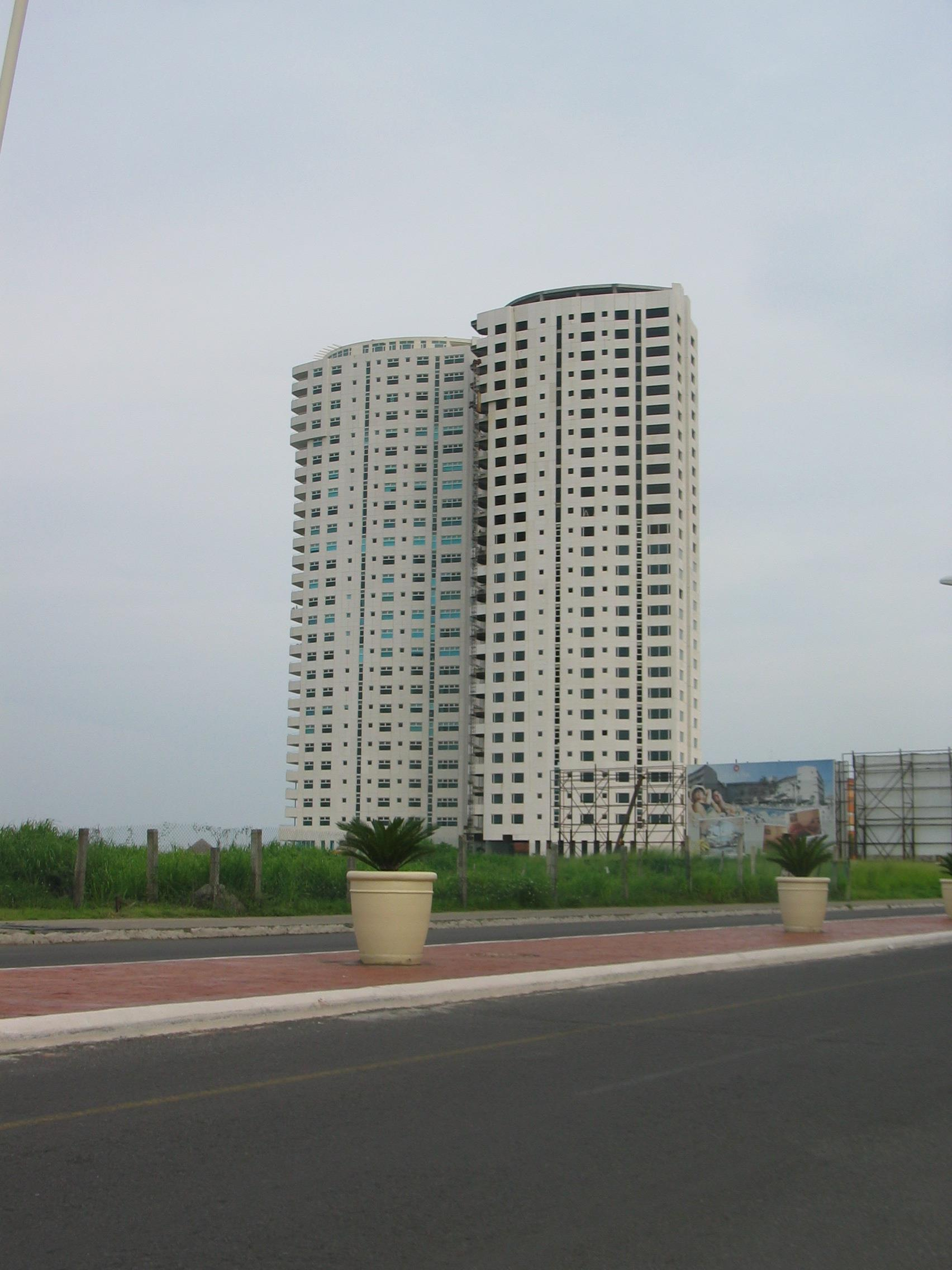 3 TORRES “JV” DE 30 NIVELES  BOCA DEL RIO, VERACRUZ, MEXICO