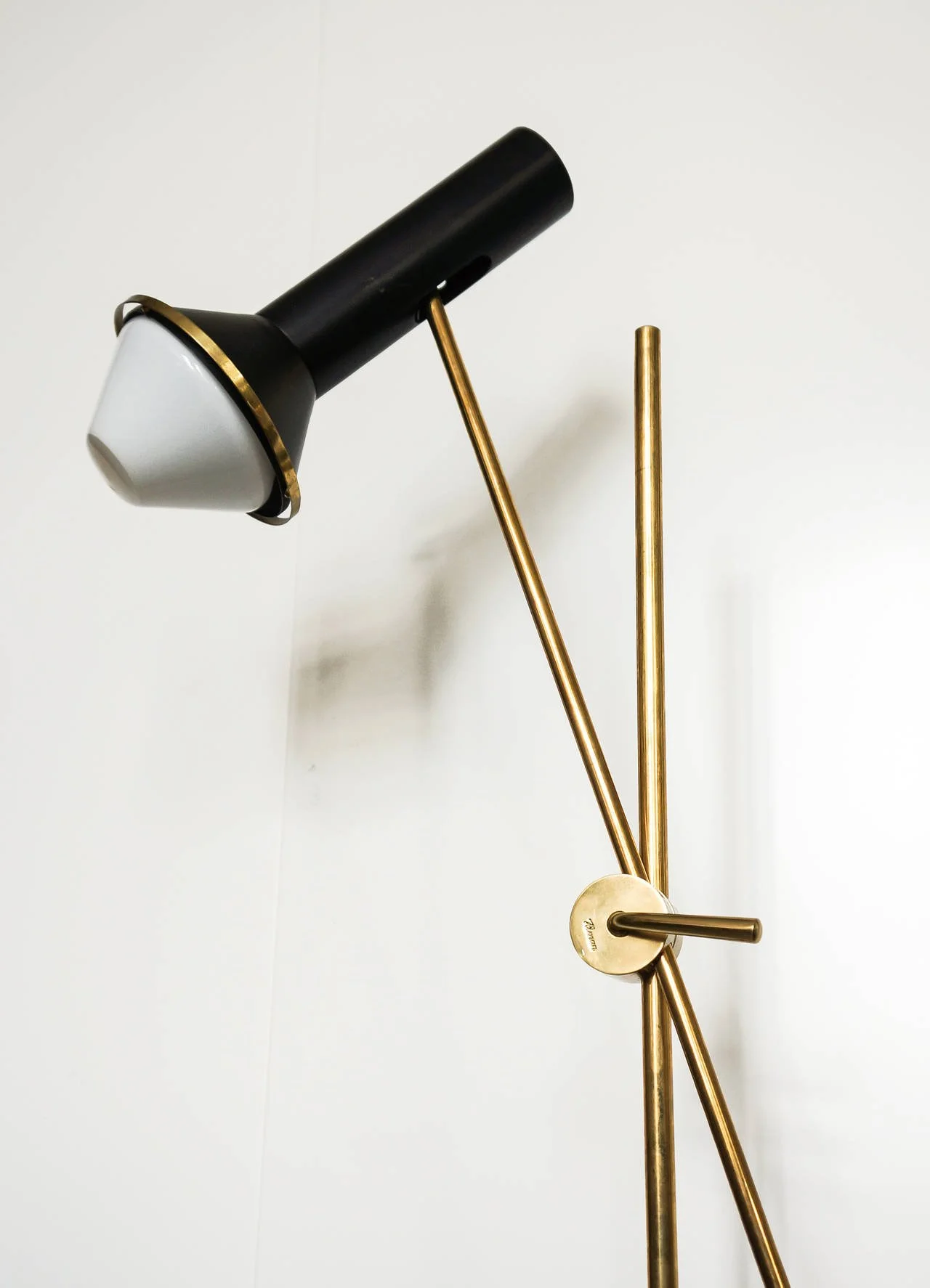 Click here for the 1950s Tapio Wirkala Floor Lamp