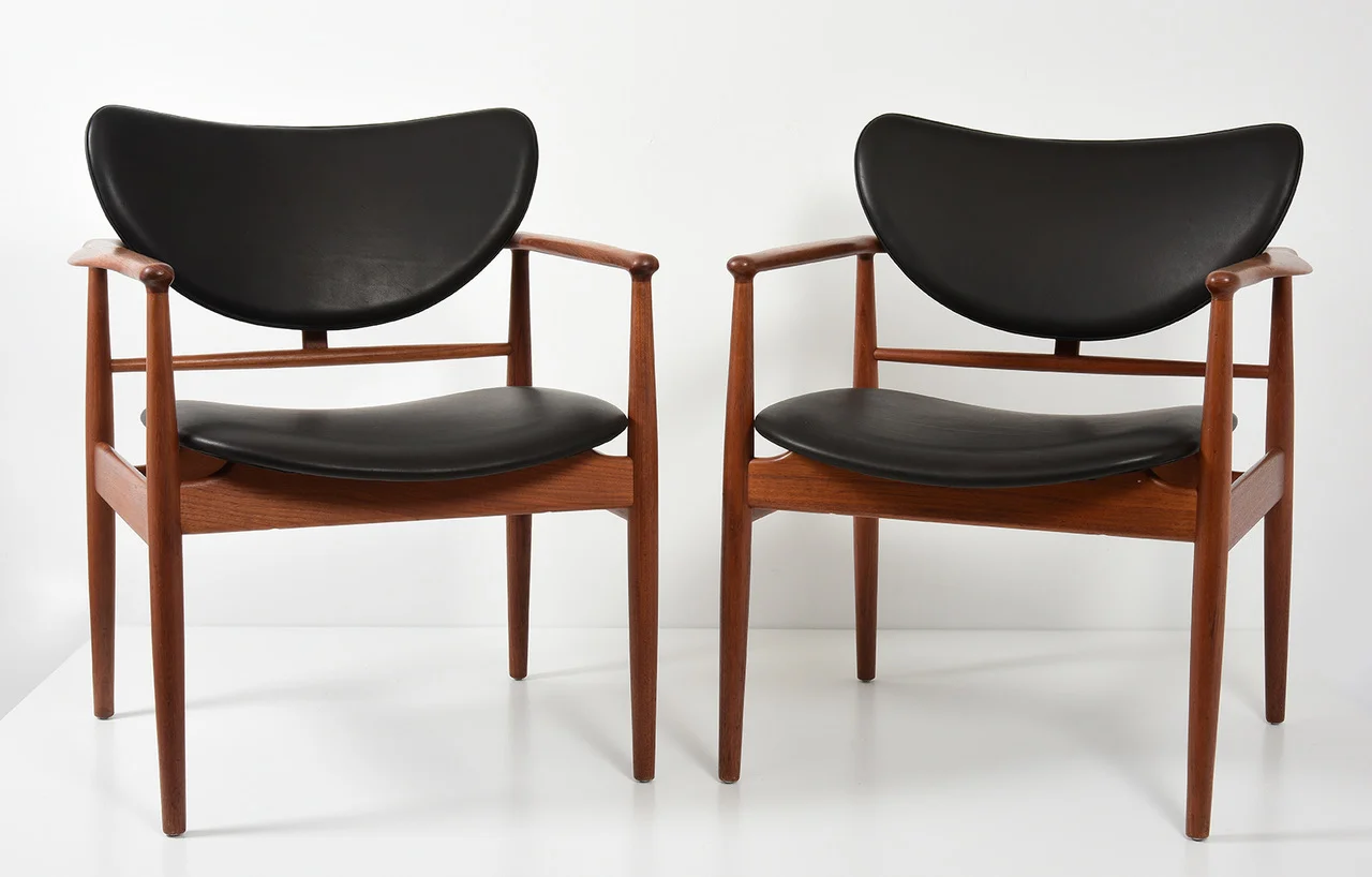 Click here for the 1940s Finn Juhl for Niels Vodder Chairs, Model NV-48