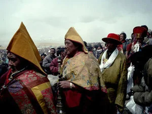 PILGRIMS Following Buddhists in India & Tibet