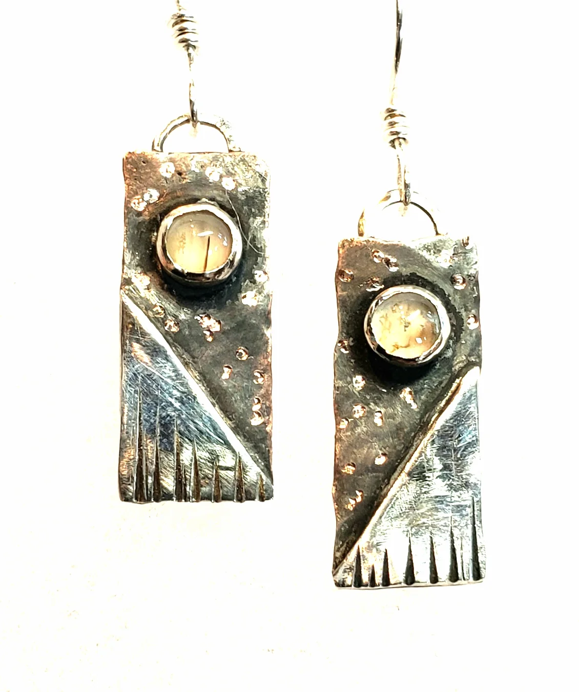 Silver Mountains, Copper Stars