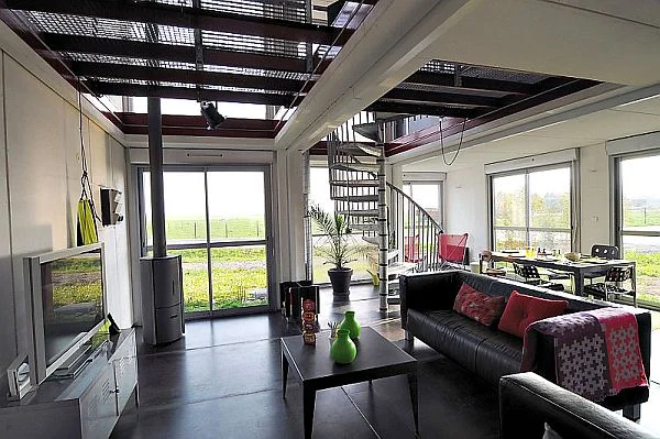 container home interior.jpg