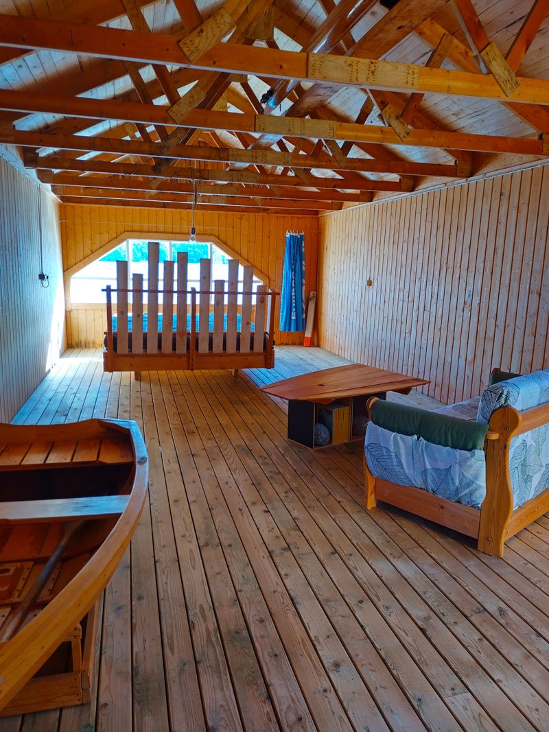 roomy-boathouse-airbnb-seaside-docksta-hoga-kusten-superhost-interior.jpg