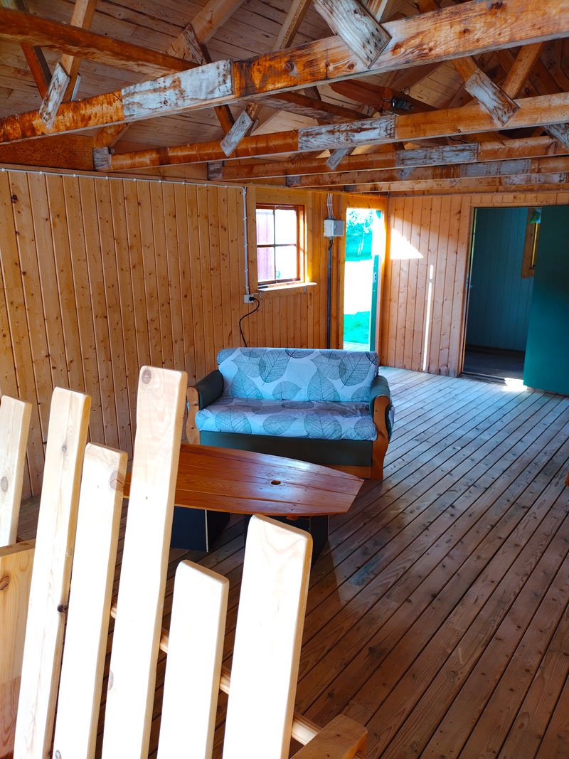 interioir-boathouse-airbnb-hoga-kusten-docksta-living-seaside-seaview.jpg