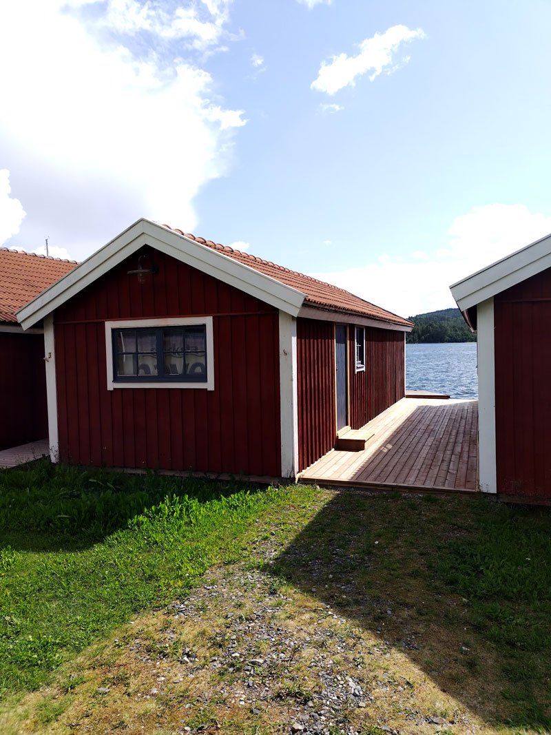 dock-house-hoga-kusten-airbnb-seaside-outdoor-by-the-sea.jpg