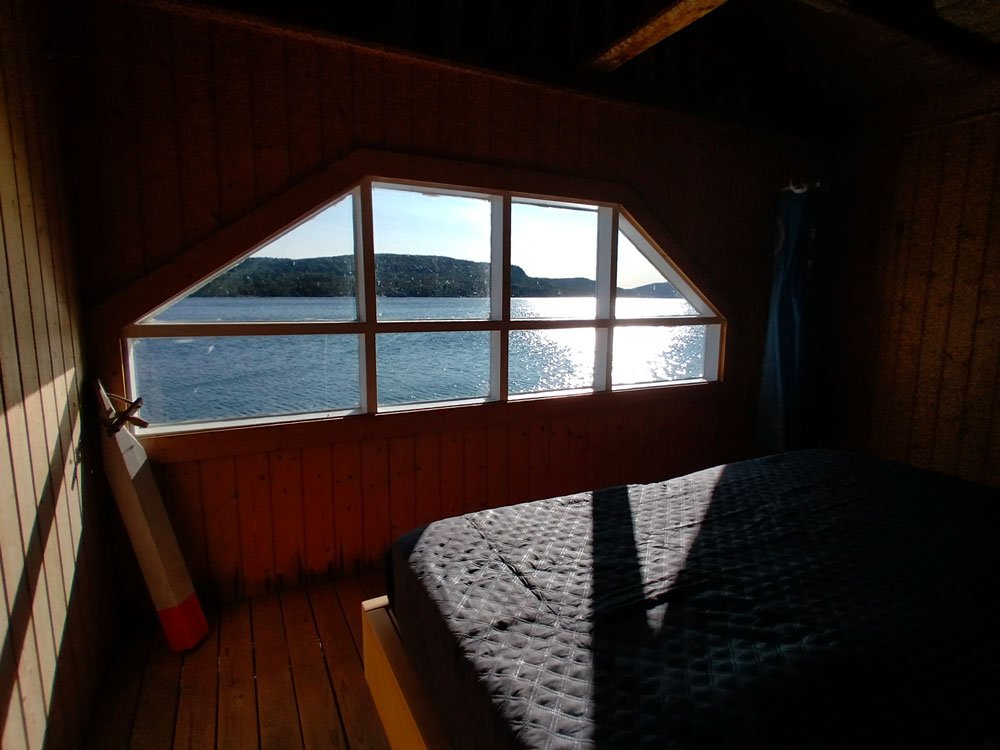 stunning-seaview-from-your-bed-summer-airbnb-docksta-dock-house-seaside-hoga-kusten.jpg