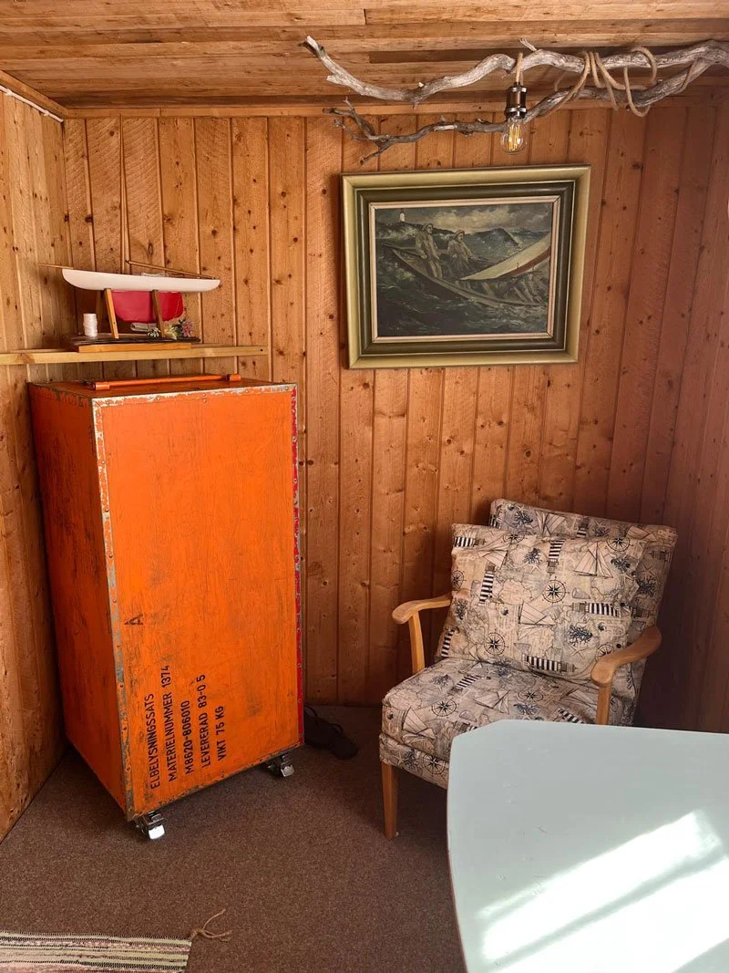 docksta-havet-base-camp-crew-cabin-room-airbnb-interior-1.jpg