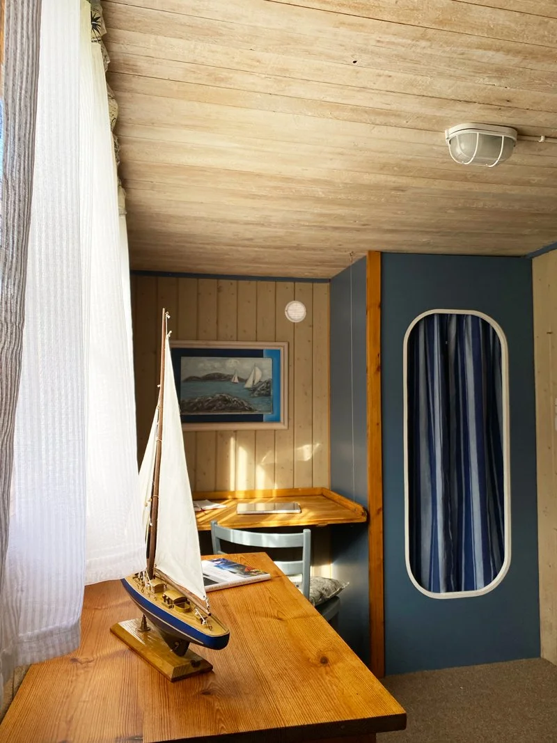 airbnb-curated-single-cabin-interiors-nautical-style-comfort-room-high-coast-base-camp-docksta-havet-workation.jpg
