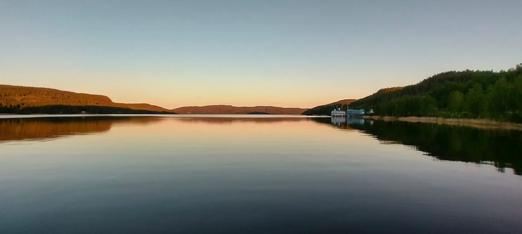 midsummer-sun-hoga-kusten-docksta-fjord-seaview-panorama-seaside-airbnb-boathouses-dockss-havet-marina-summer.jpg