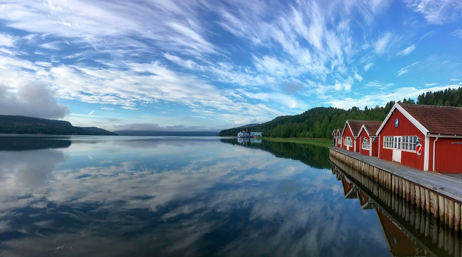 the-sailors-club-house-docksta-havet-from-piers-fjord-seaview-hoga-kusten.jpg