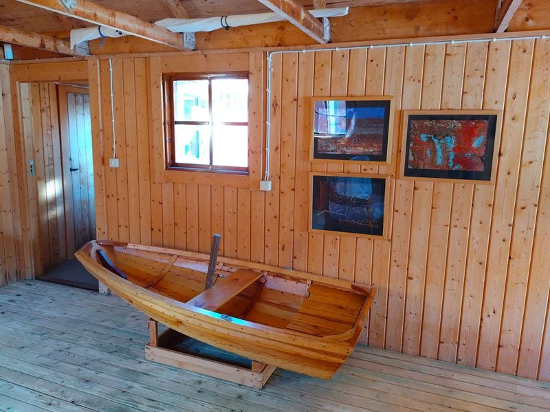 airbnb-hoga-kusten-docksta-boathouse-dock-wood-boat-art-superhost.jpg