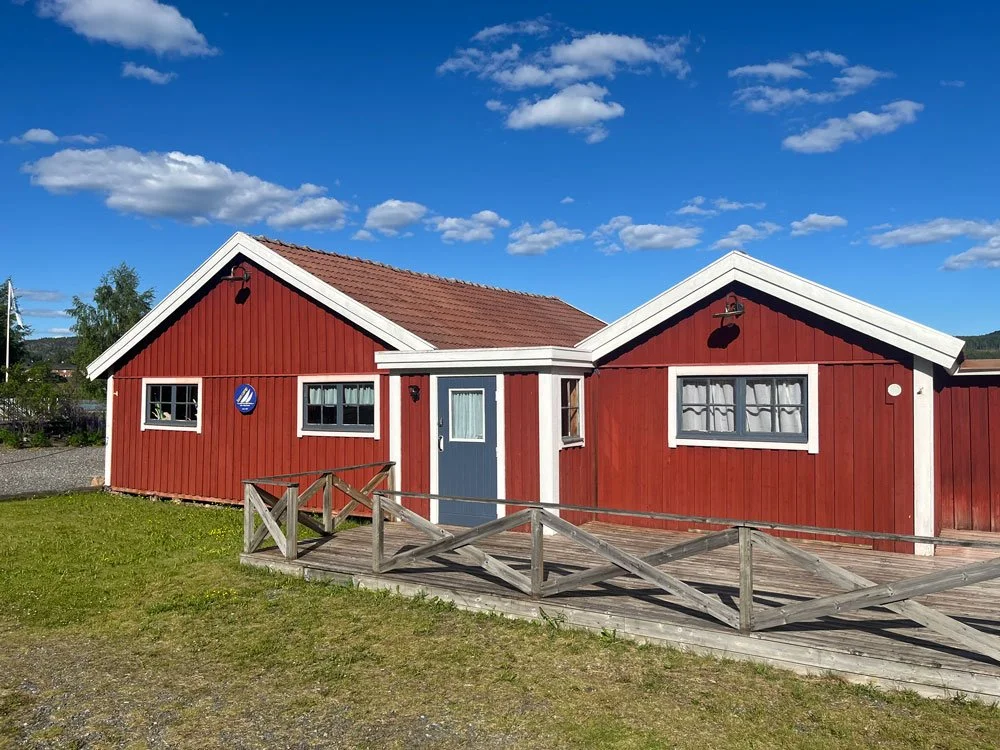 docksta-havet-base-camp-crew-cabin-room-airbnb-entrance-5.jpg