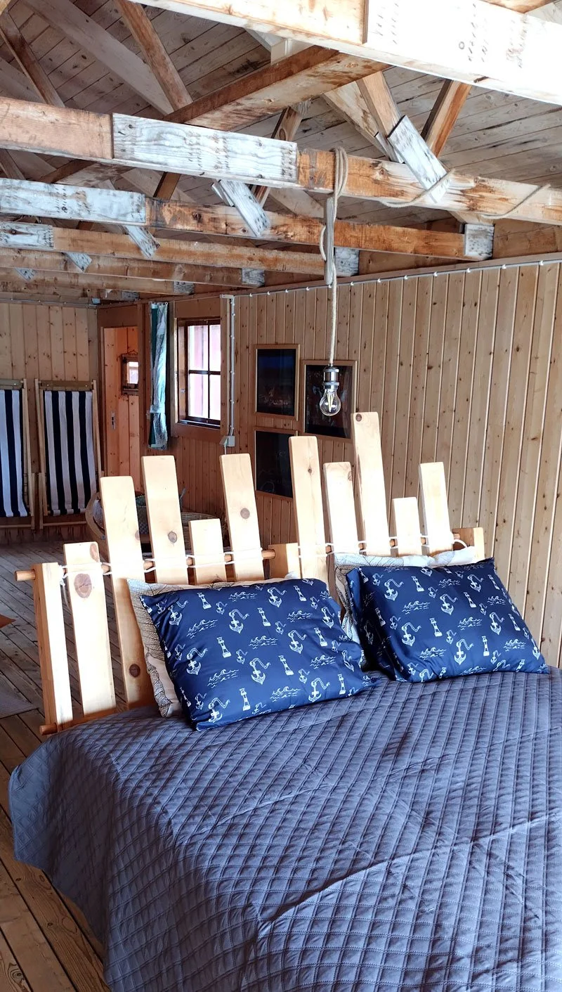 luxury-double-bed-nautical-style-boathouse-sjobodar-airbnb-holiday-experience-hogakusten-seaside.jpg