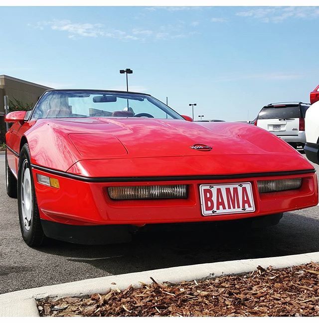 Fast cars and house shows out there in Bama, ya'll. Shout out to @motelradiomusic for the gig tip. Sunday drivin back home.
Couple solo shows this week in Alexandria and Lafayette LA.