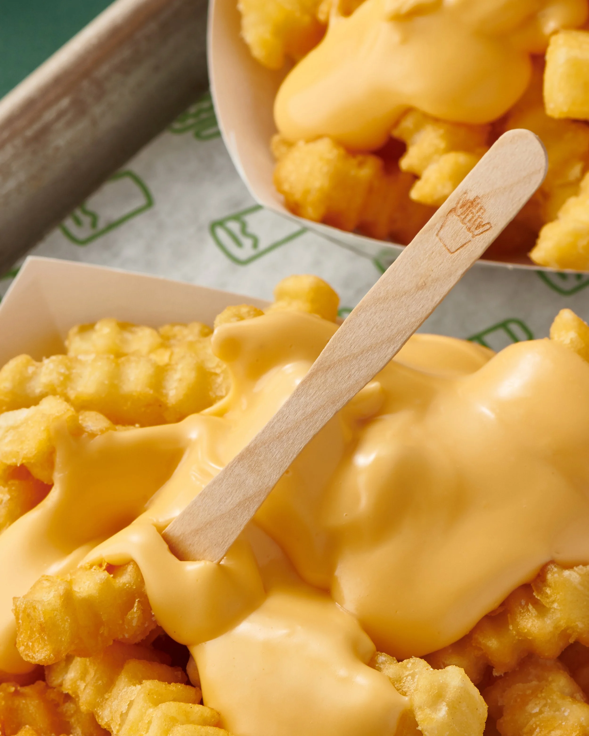 SS-FryFork-CheeseFries-03-4x5.jpg