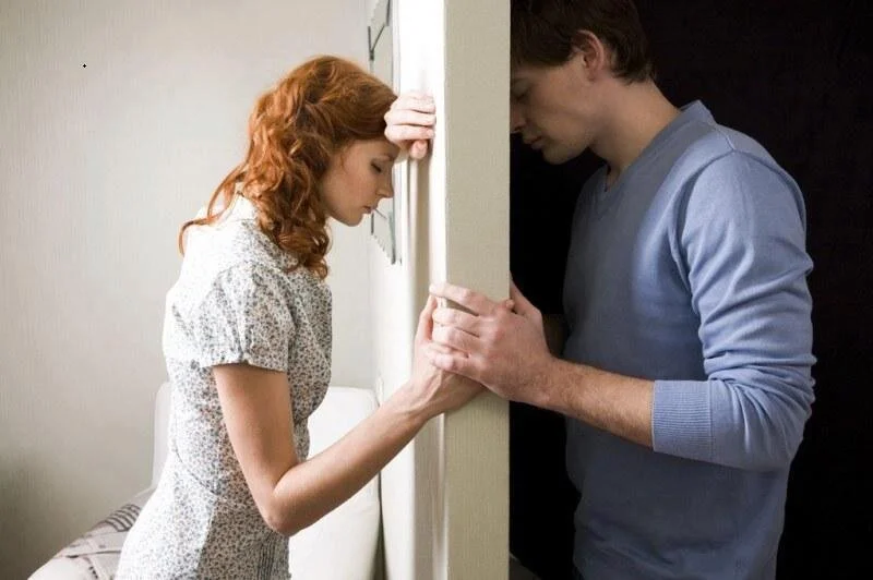 ‘Nice Guy’ Has Tough Time Picking Sides in Friends’ Divorce; Ultimately Sides with Husband Due to Hatred of Women