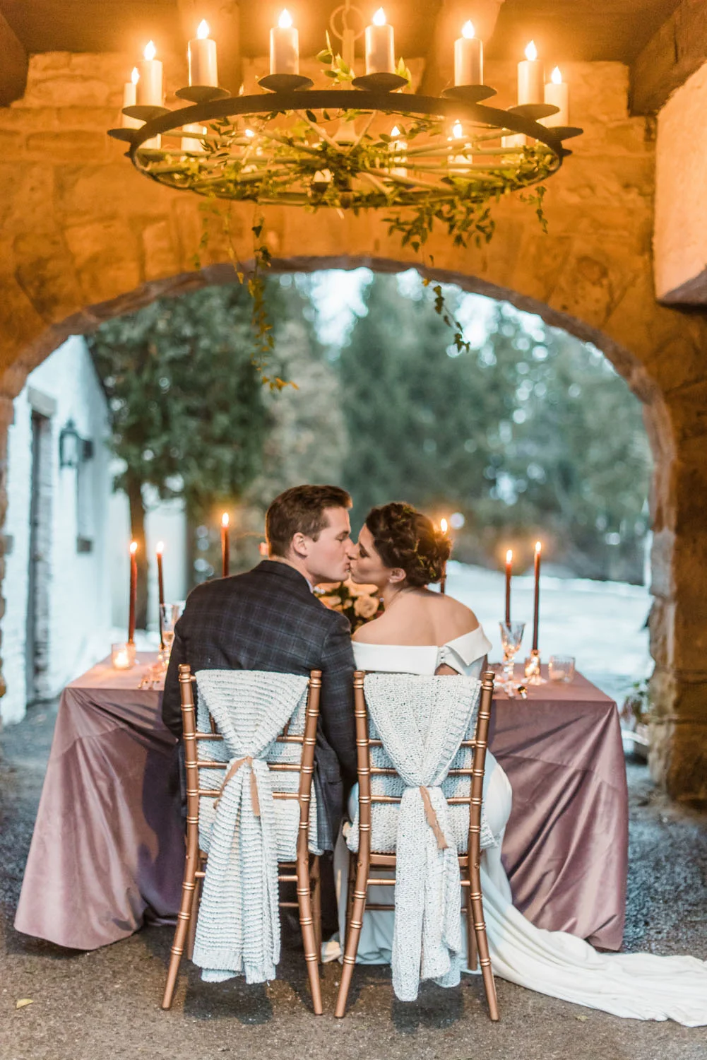 pittsburgh-wedding-rentals-and-floral-design-hye-golde-restaurant