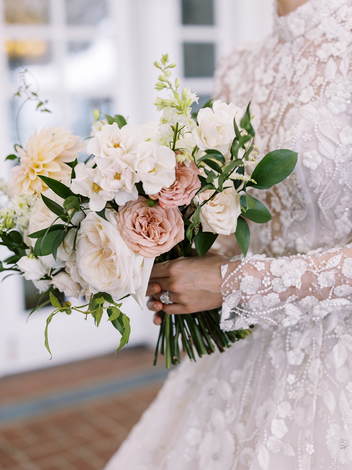 How to Incorporate Mocha Mousse (Pantone 2025 Color of the Year) Into Your Wedding Florals