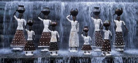  The Rock Garden in Chandigarh, India is 40 acres composed of interlinked artificial waterfalls and beautiful sculptures made from found materials. Decades ago, Nek Chand decided to collect waste materials from across his city (things like bottles, g