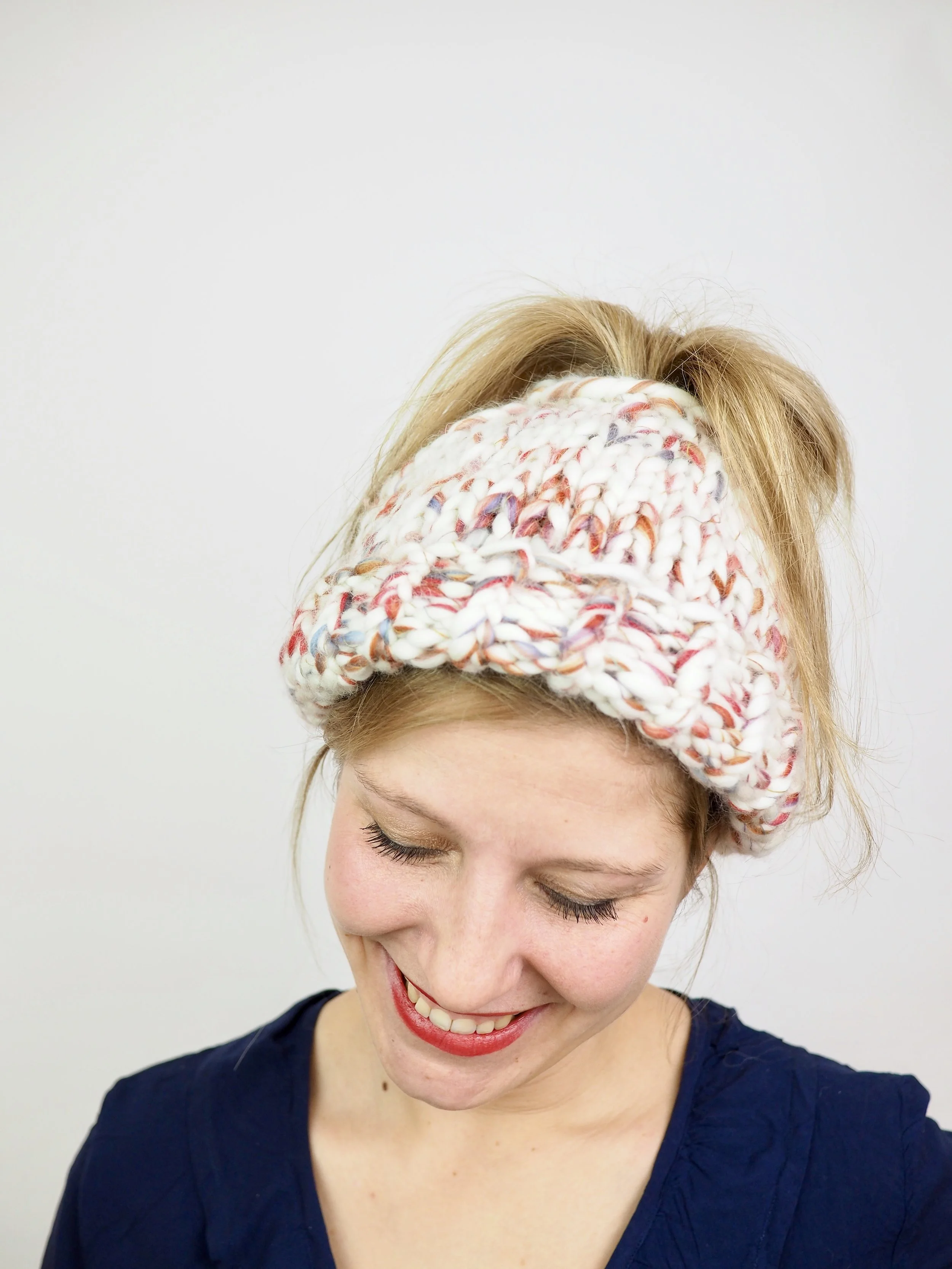 Mütze stricken für deinen Messy Bun oder Pferdeschwanz, Anfänger geeignet