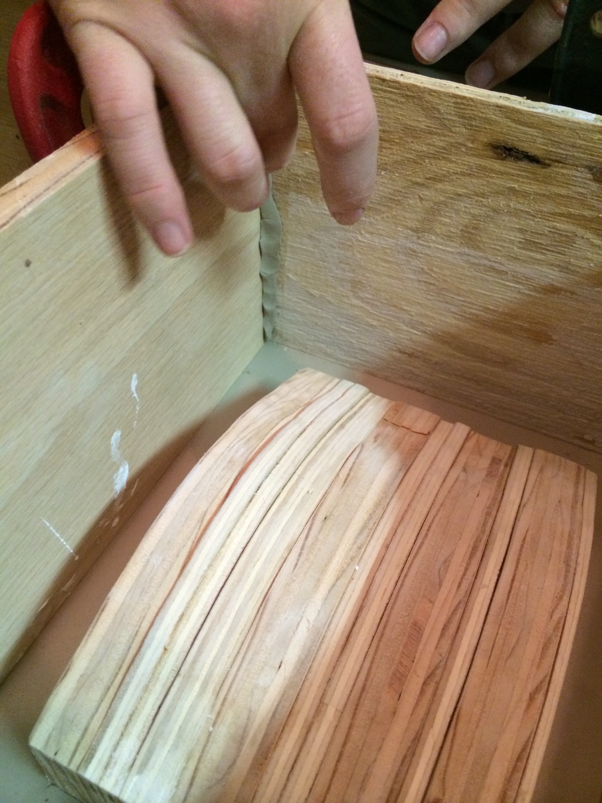  Sealing the joints in the cottle boards.&nbsp; 