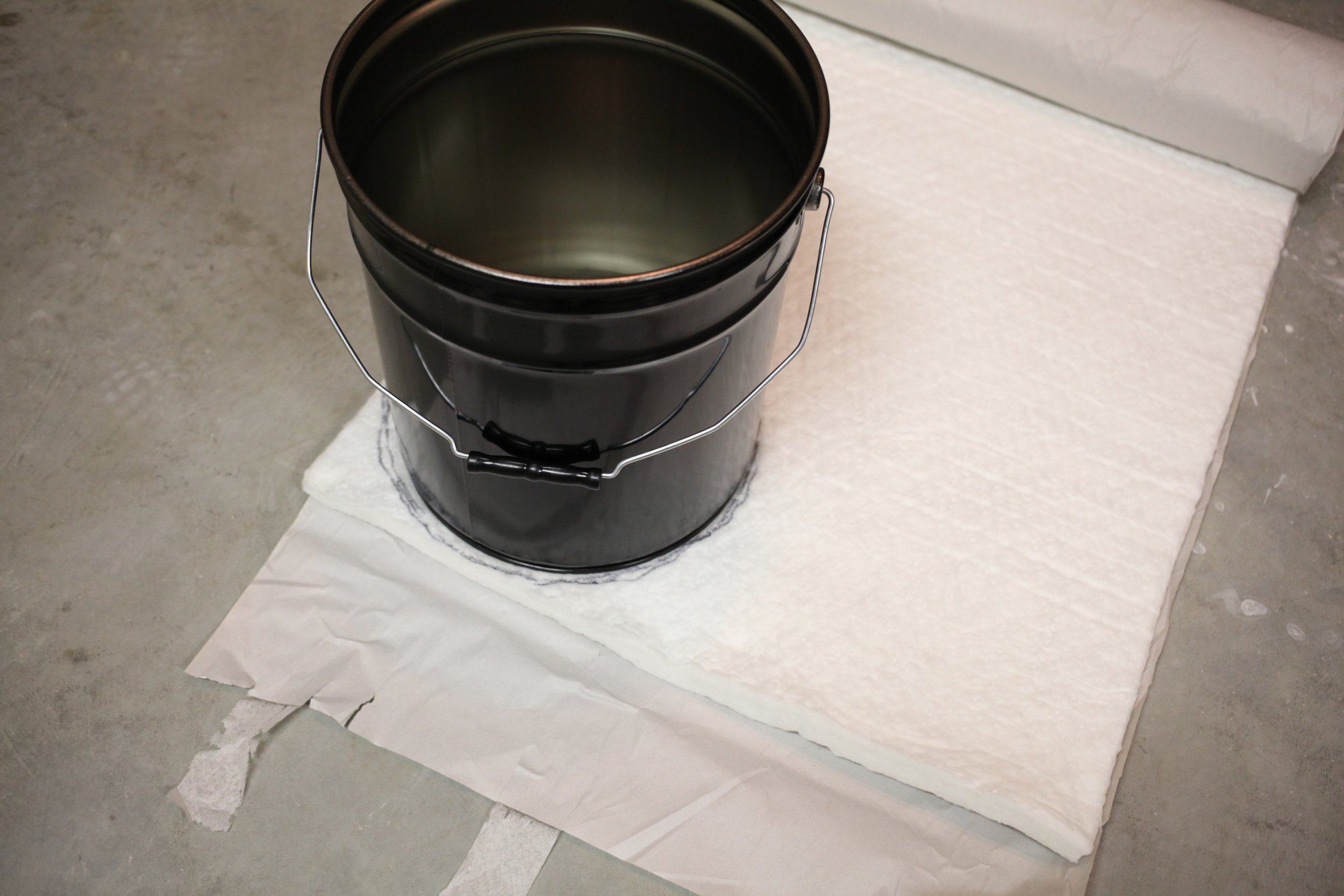  5-gallon steel bucket ( BayTec ) and ceramic fiber blanket ( Axner ). 