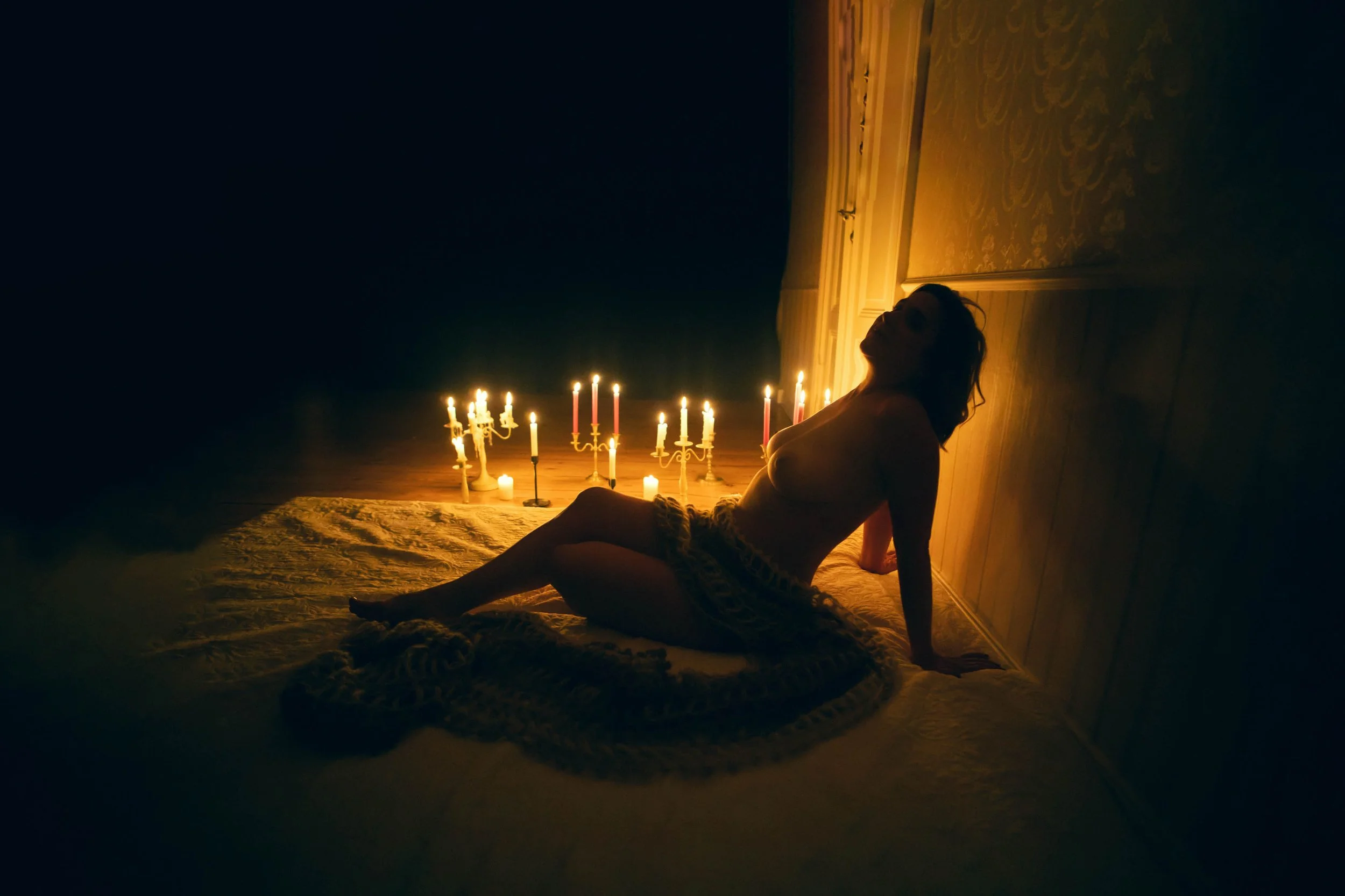 candlelight-goddess-shooting-potsdam-linda-scholz.jpg