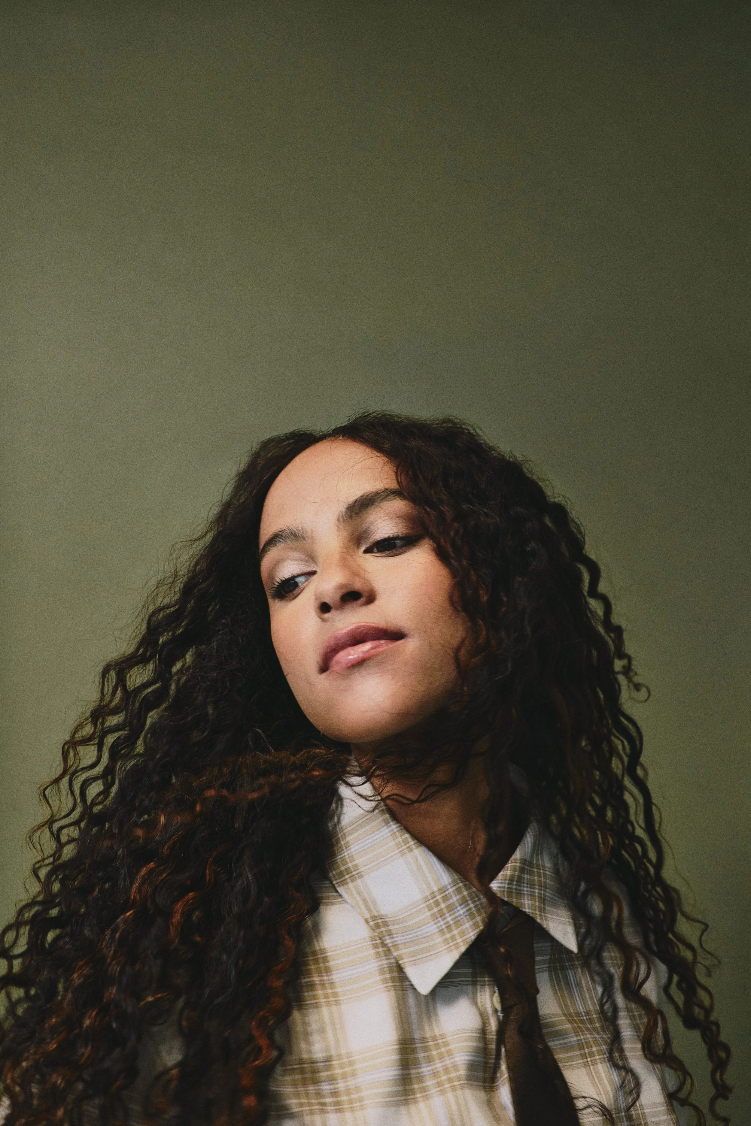 Lou Llobell13798_Ejatu Shaw©.jpg