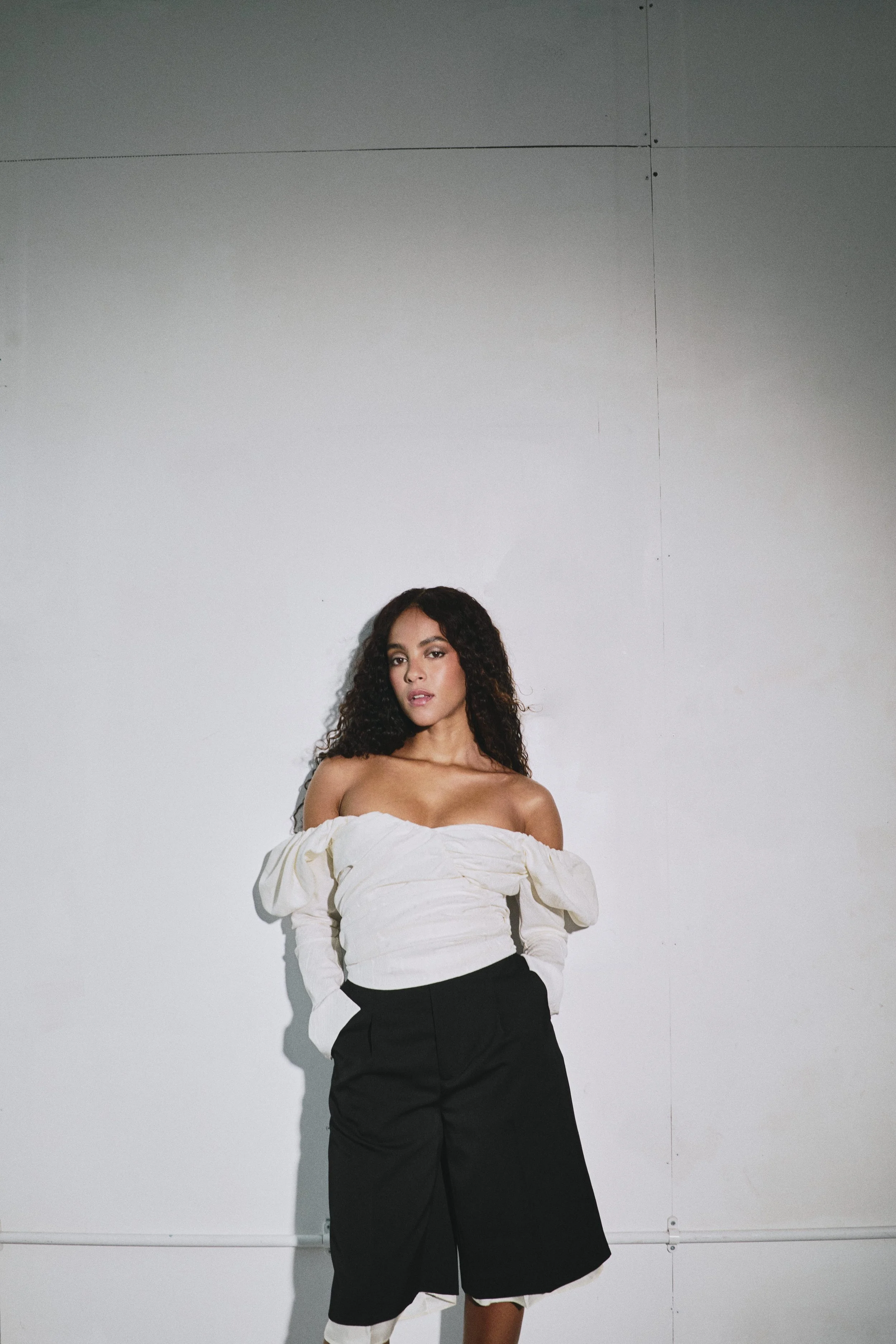 Lou Llobell14156_Ejatu Shaw©.jpg