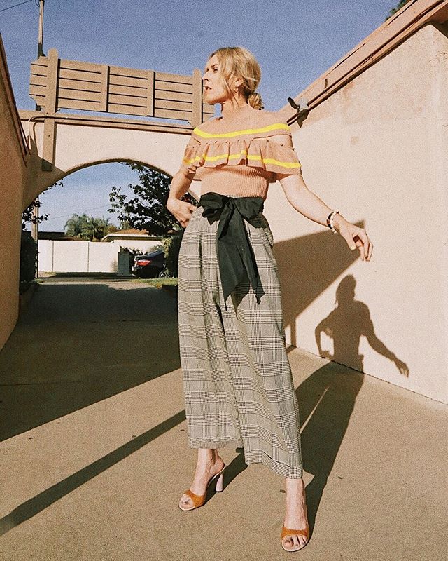 Welll friends Thrift Month has been a ball for me so far💃🏼, and this last week I&rsquo;m focusing on Thrifting the Runway with the ever talented @bjonesstyle ✨! She is a fashion YouTuber, stylist, consultant and so many other things in the style wo